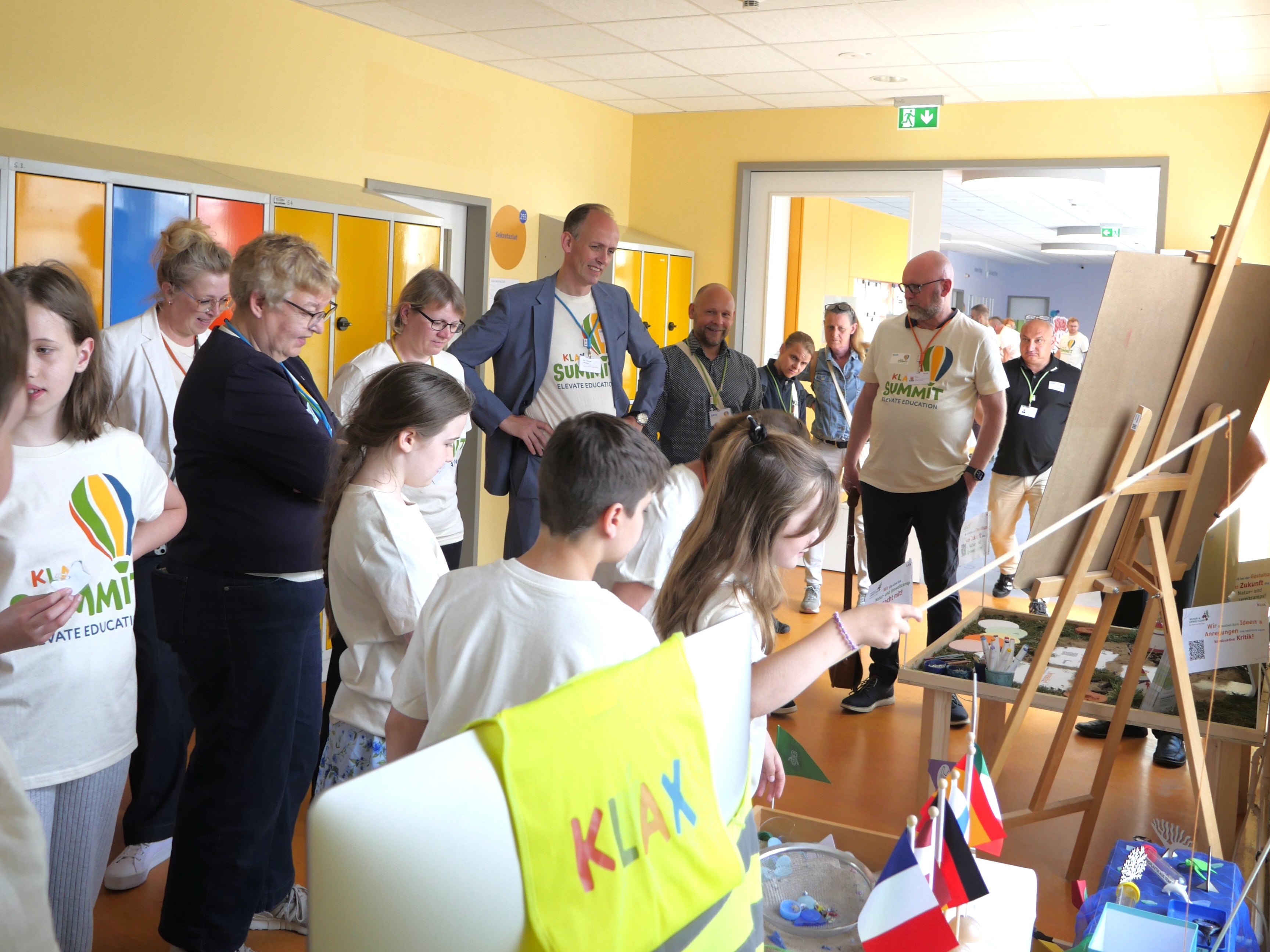 Ausstellung der Projekte der Kitas und Schulen von Klax beim Klax Fachtag 2025